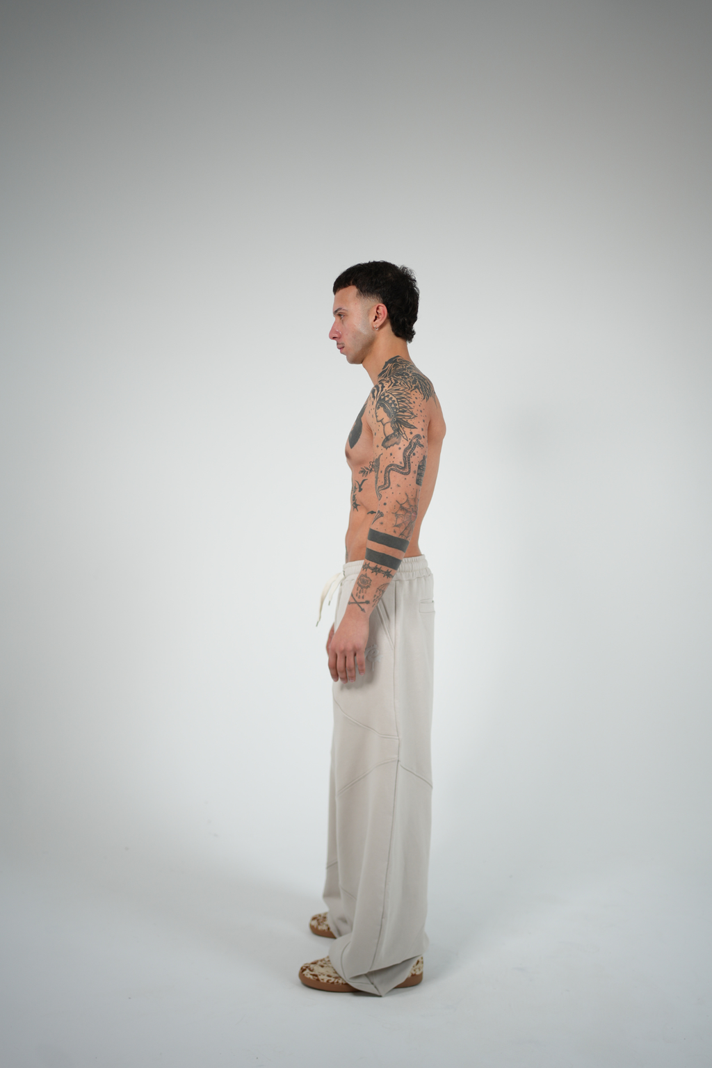 CHAOS SIVER SWEATPANTS