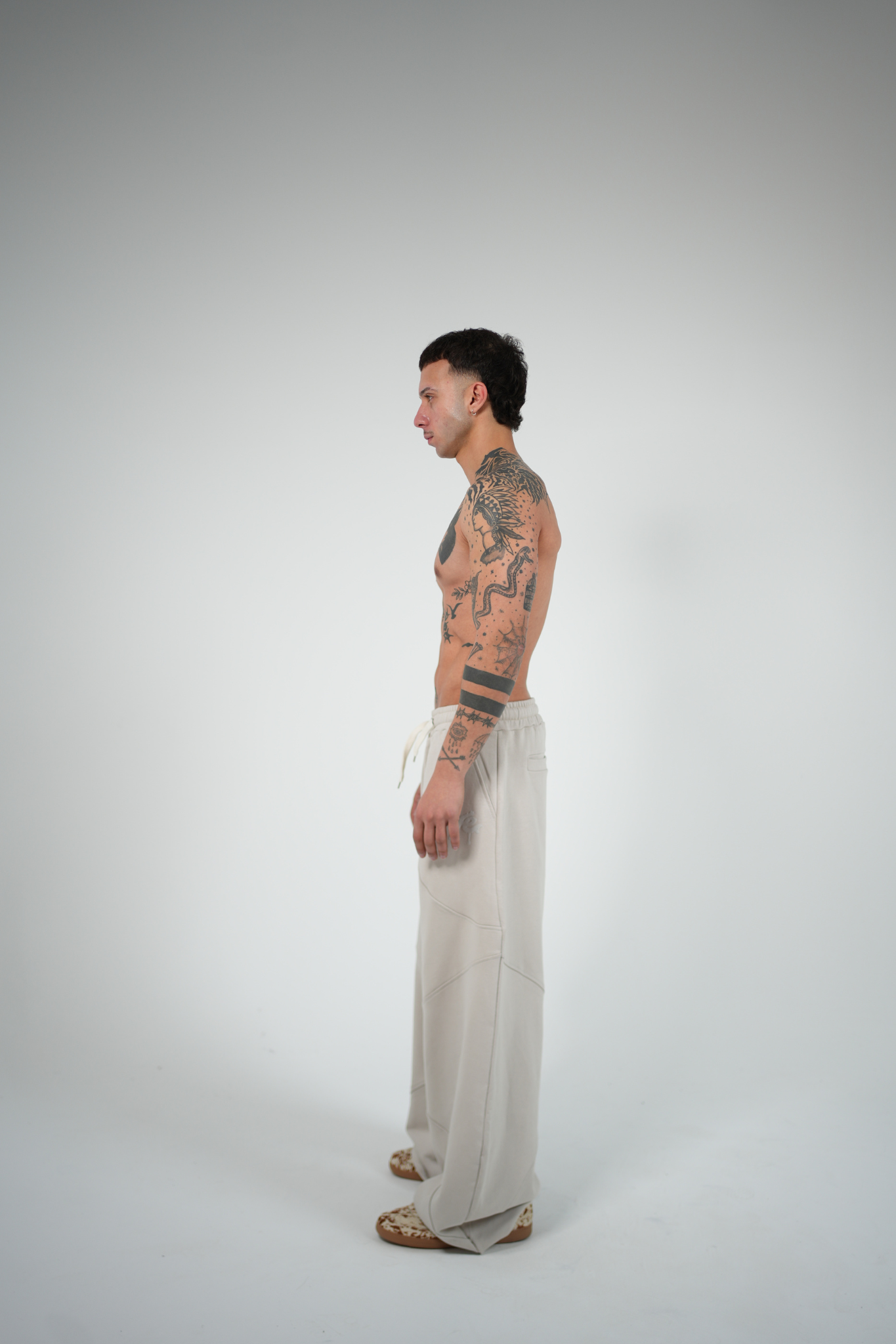 CHAOS SIVER SWEATPANTS