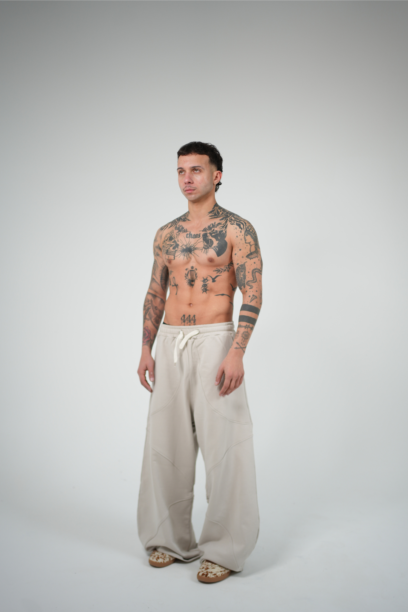 CHAOS SIVER SWEATPANTS