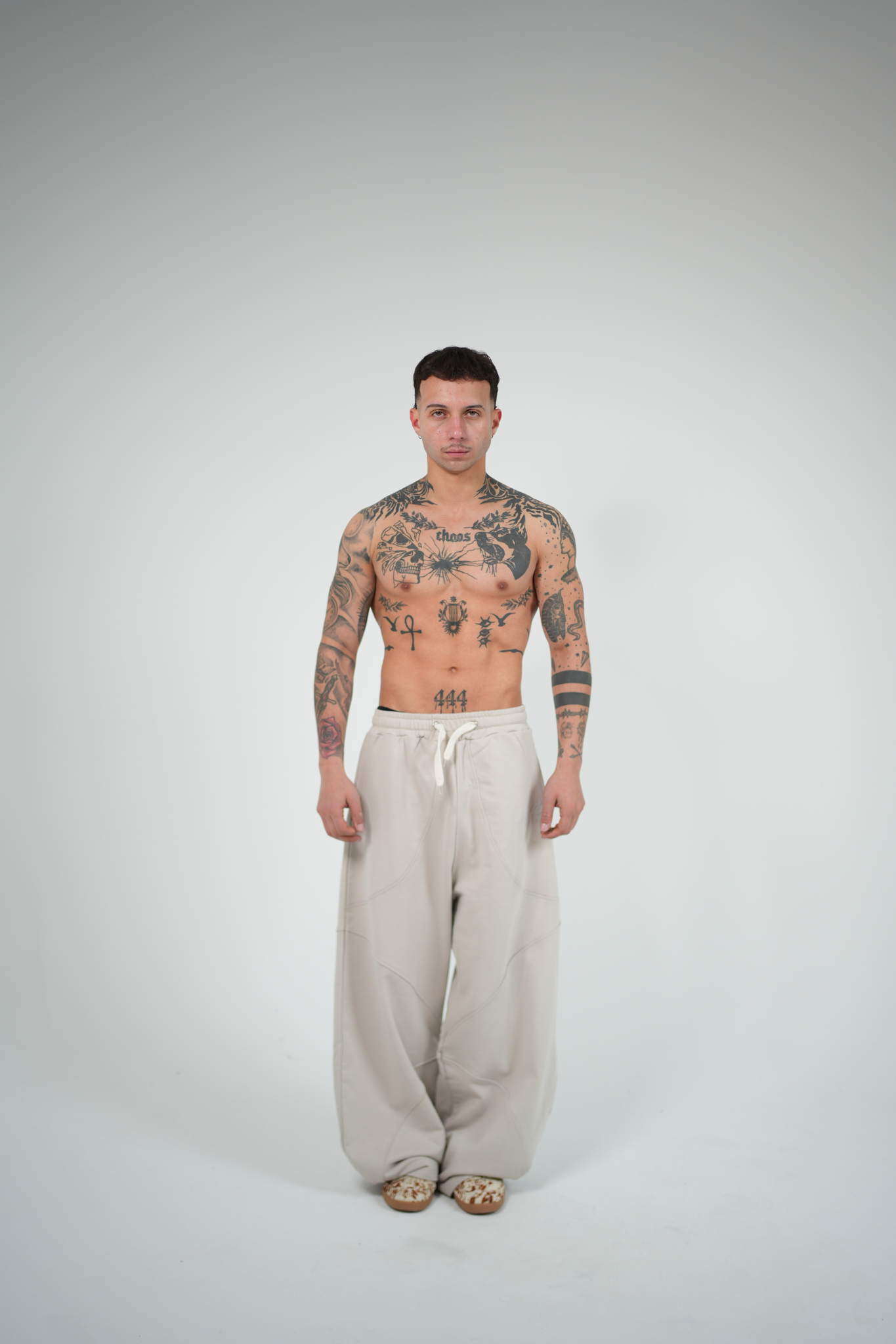 CHAOS SIVER SWEATPANTS