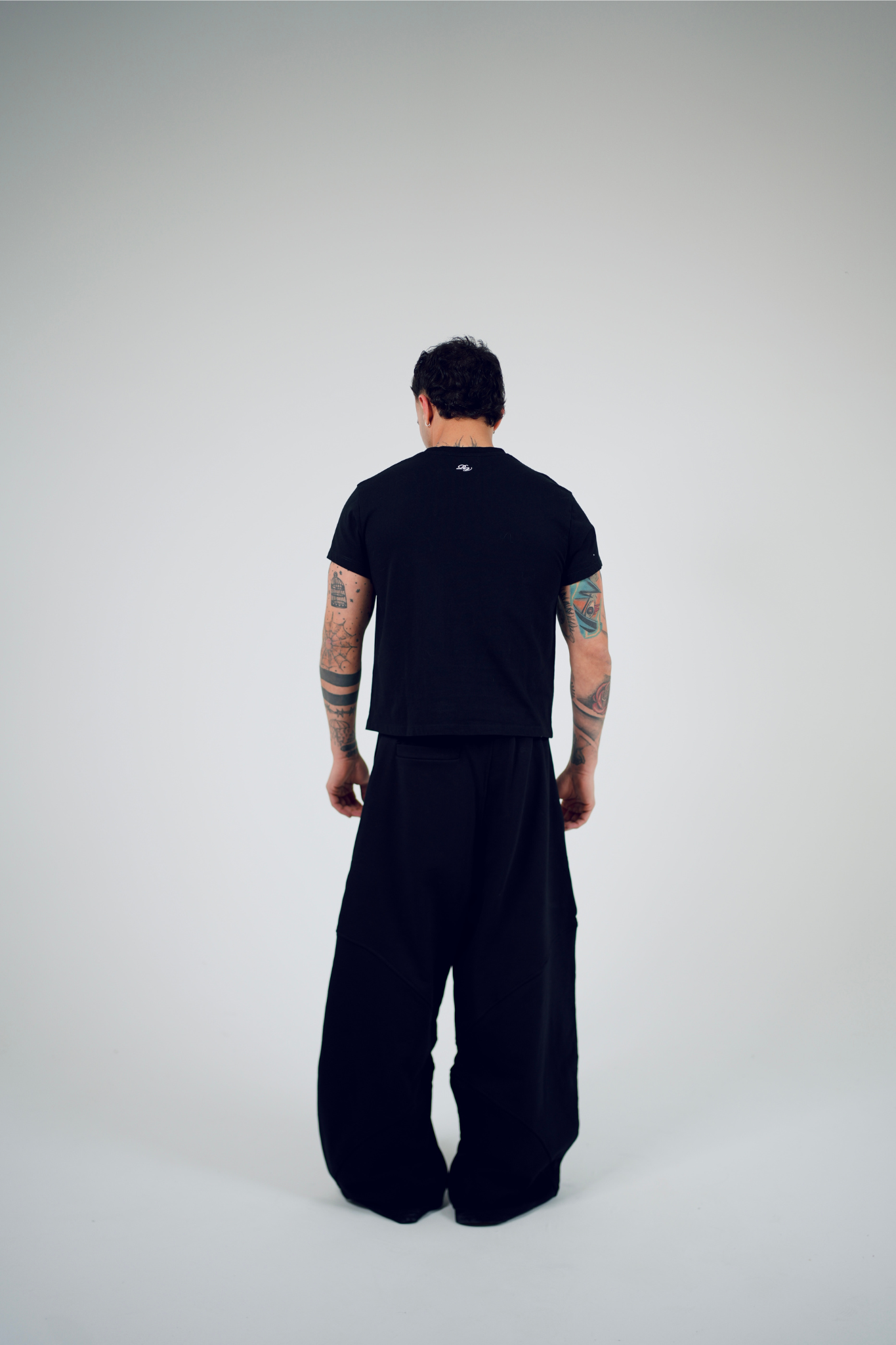 CHAOS BLACK SWEATPANTS