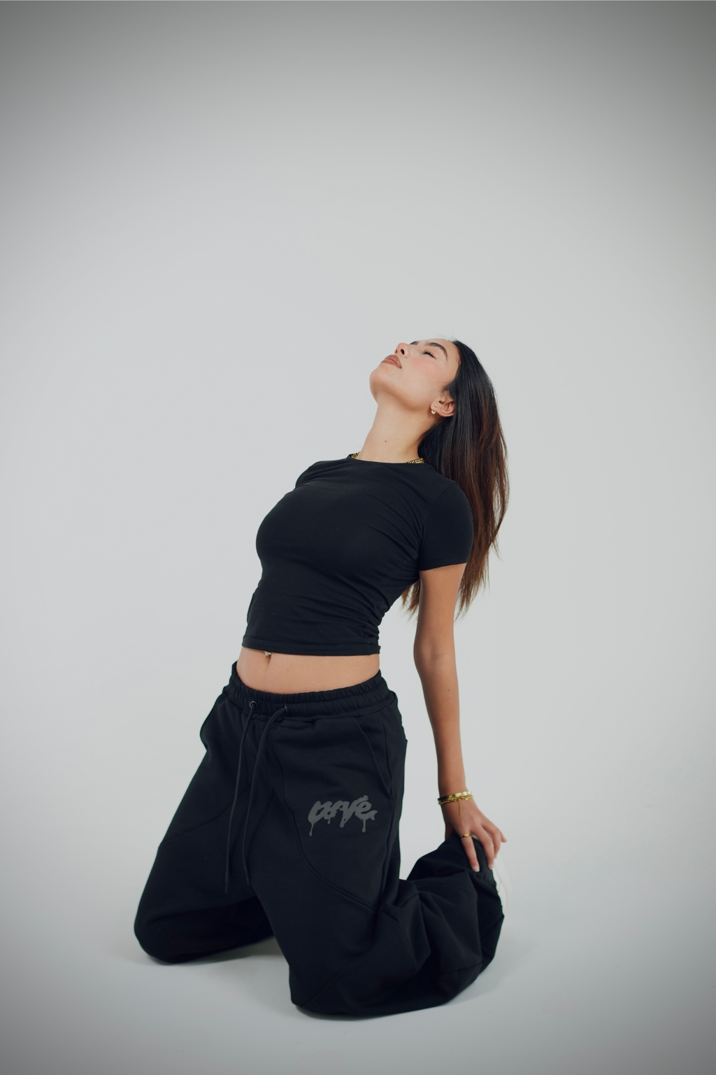 CHAOS BLACK SWEATPANTS